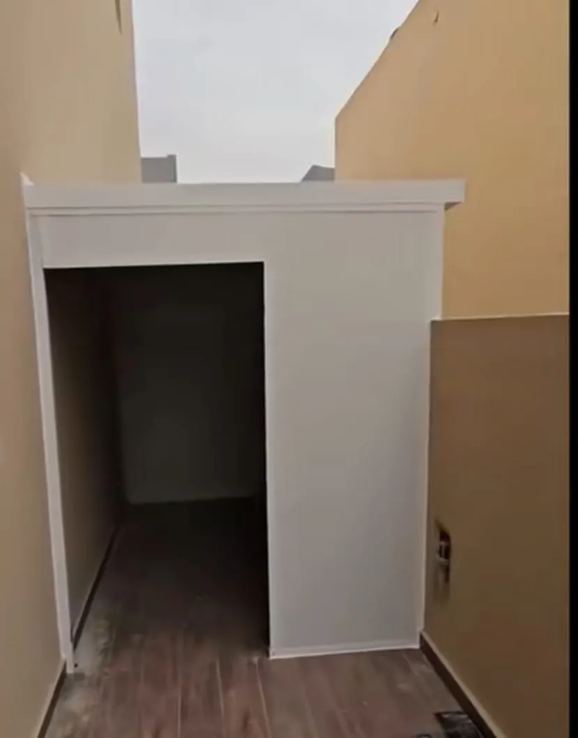 غرفه في ارتداد ساندوتش بانل